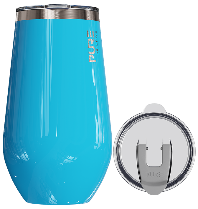 Blue insulated tumbler with a clear lid on a white background